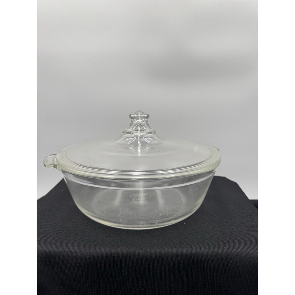 VTG Pyrex Glass Scalloped Handled Oval Casserole Dish 033 633 B  Design W/Lid